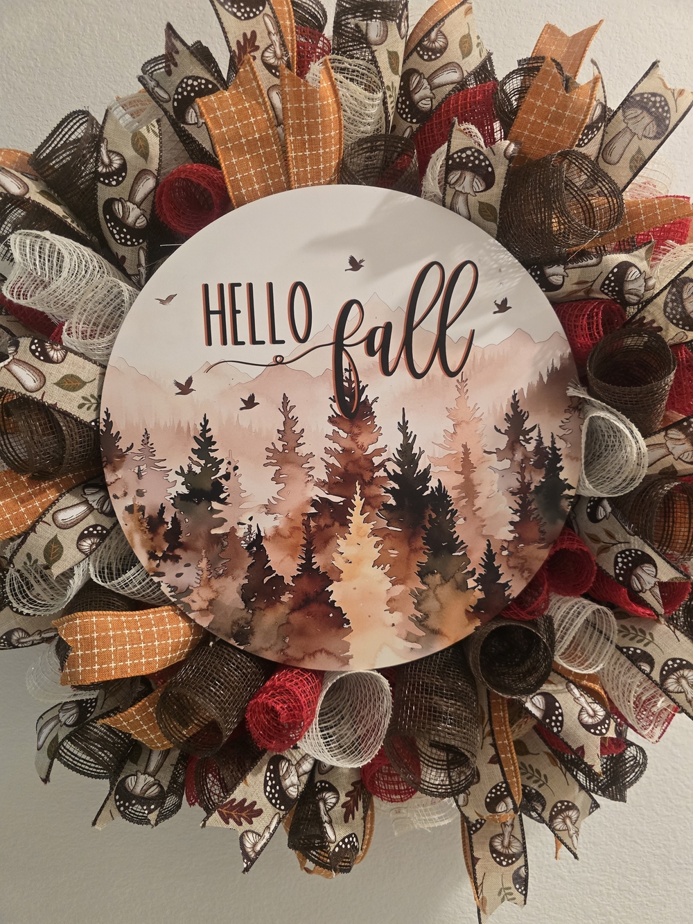 W154 Hello Fall Autumn Woodland Wreath
Handmade fall wreath featuring a